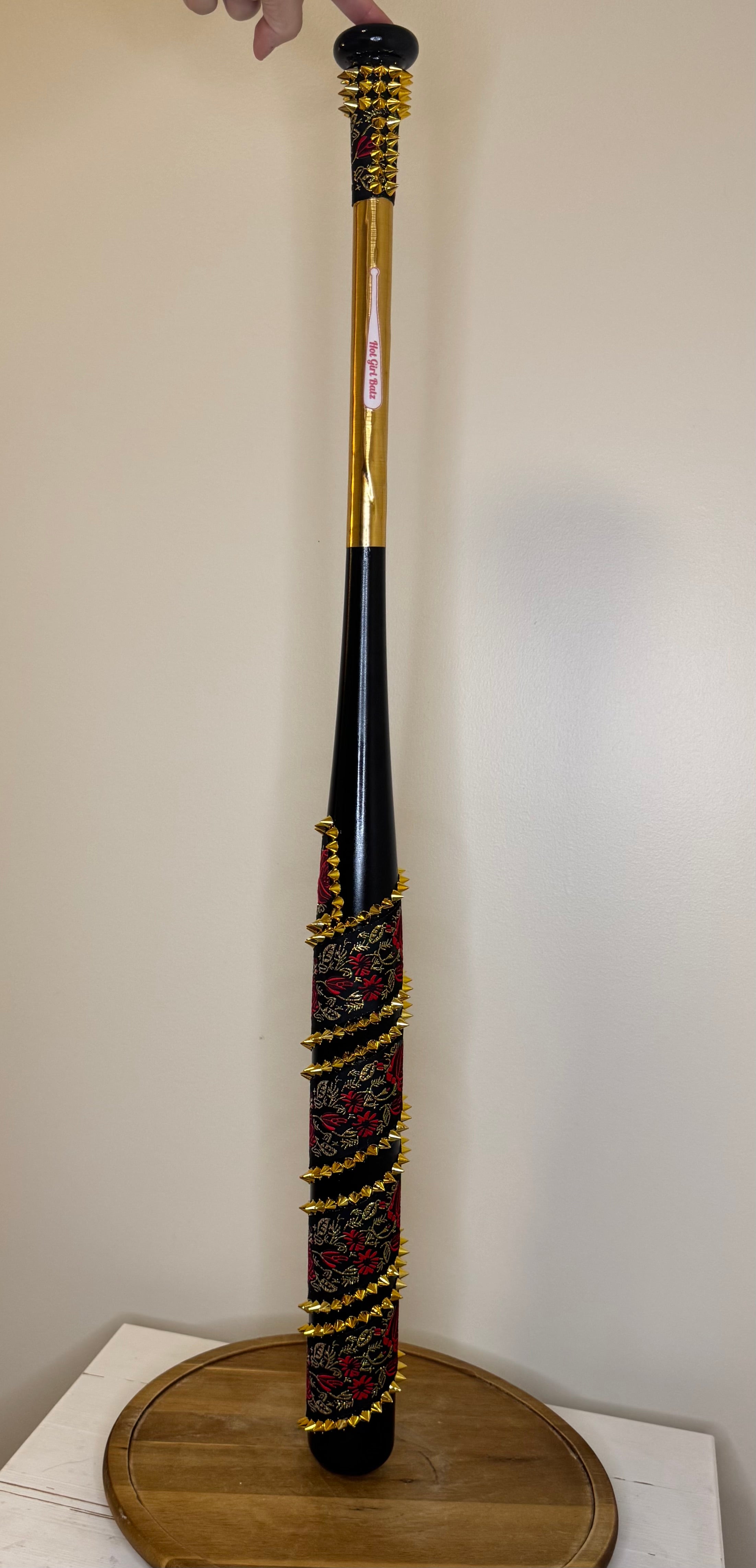 Roses are Red, Violence is Blue