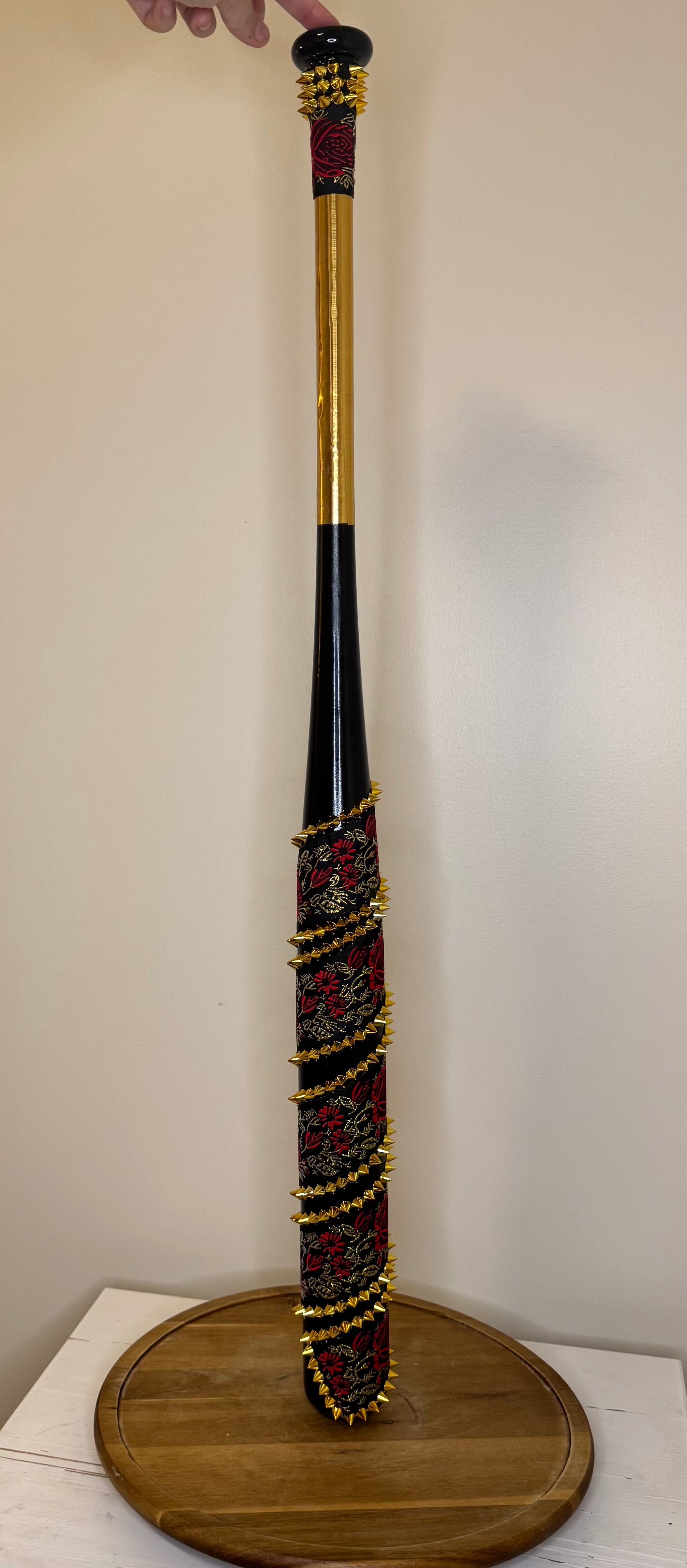 Roses are Red, Violence is Blue