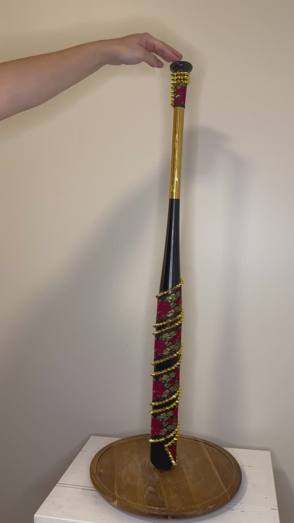 Roses are Red, Violence is Blue